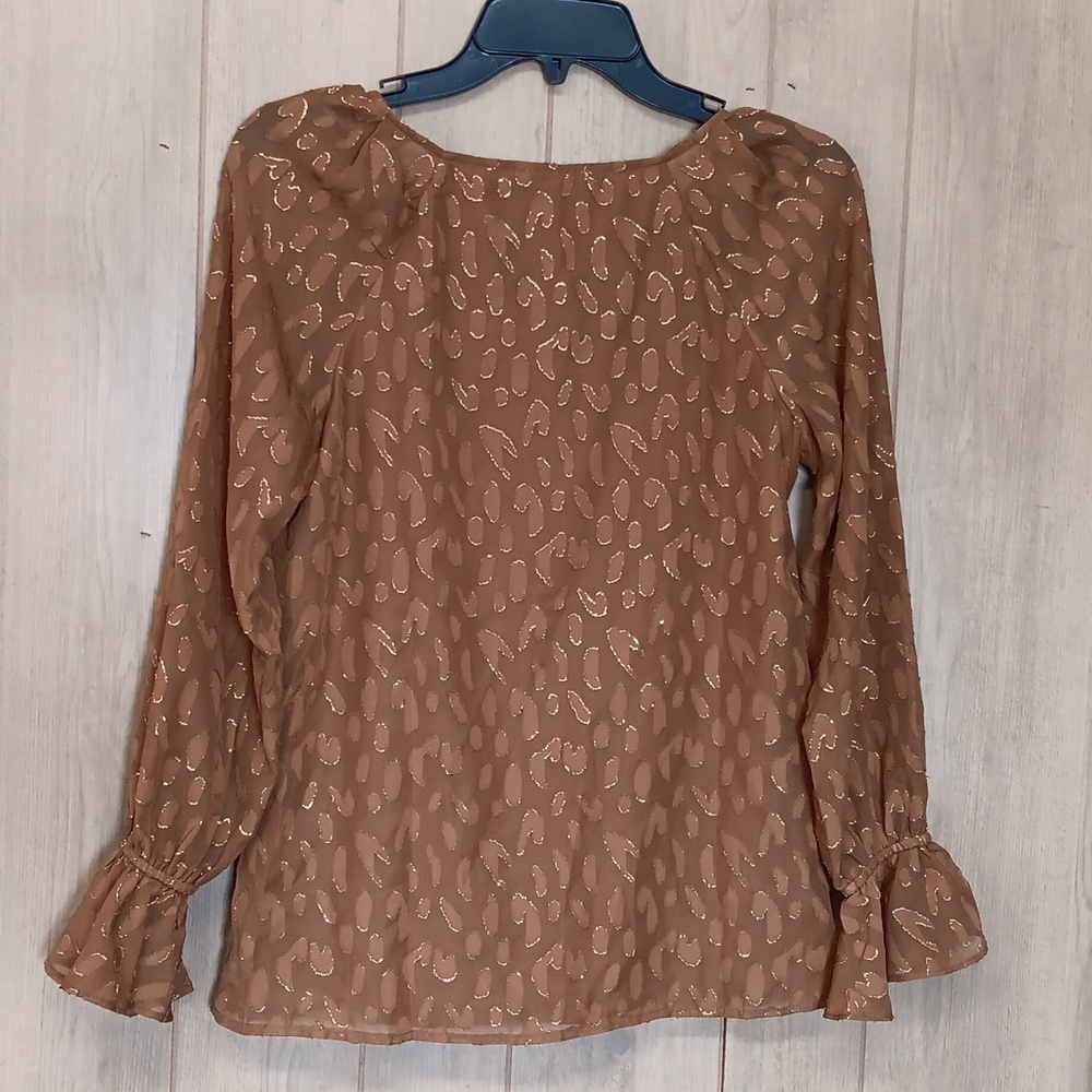 NWT Bar III Bell Sleeve V-Neck Long-Sleeve Blouse - Picture 5 of 5